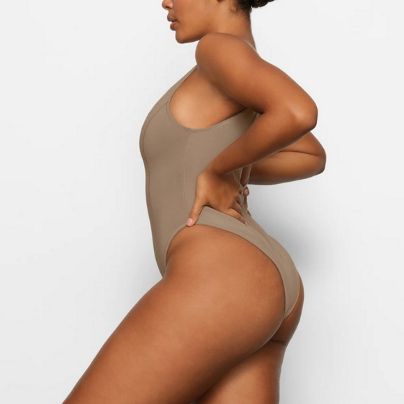 SKIMS Sports Swim Scoop Neck One Piece Scuba Swimsuit size 2X - Picture 4 of 8